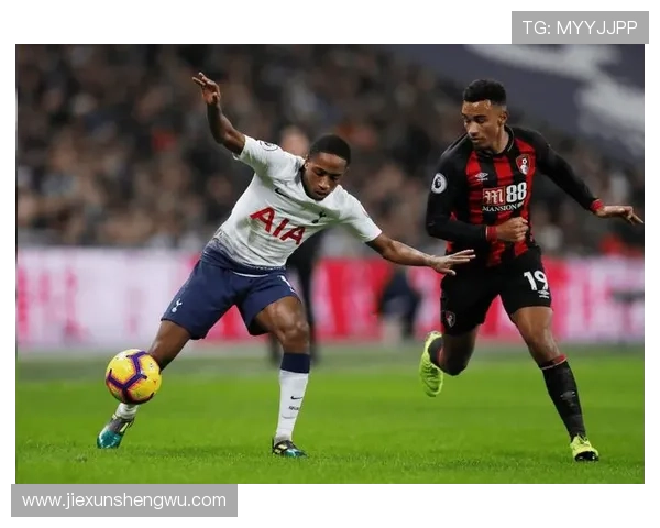 戴维斯边路表现稳健，助力球队在关键战役中取得重要胜利